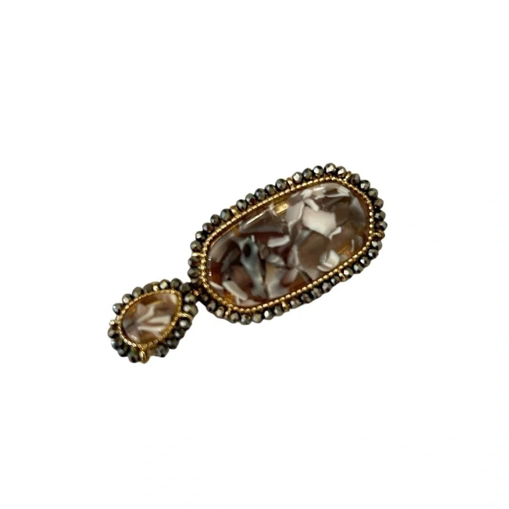 Nwot boutique goldtone/taupe beaded & resin oval drop pierced earrings gift bag
